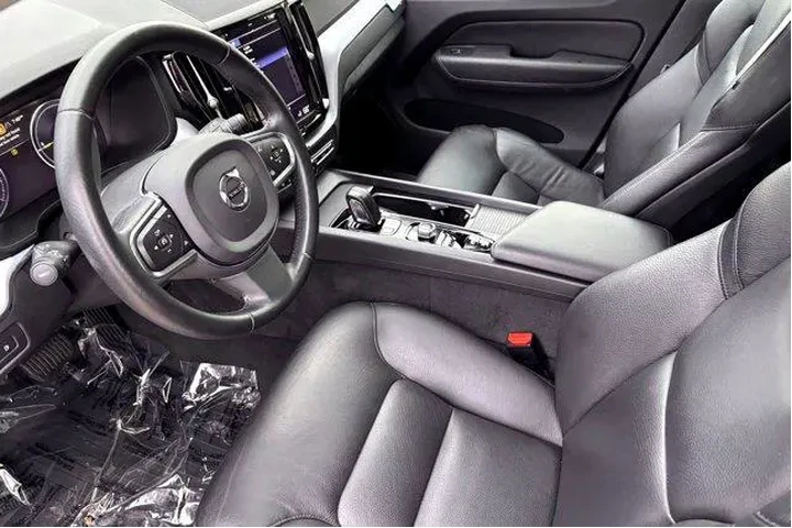 $31977 : Volvo XC60 2020 AWD T8 eAWD image 8