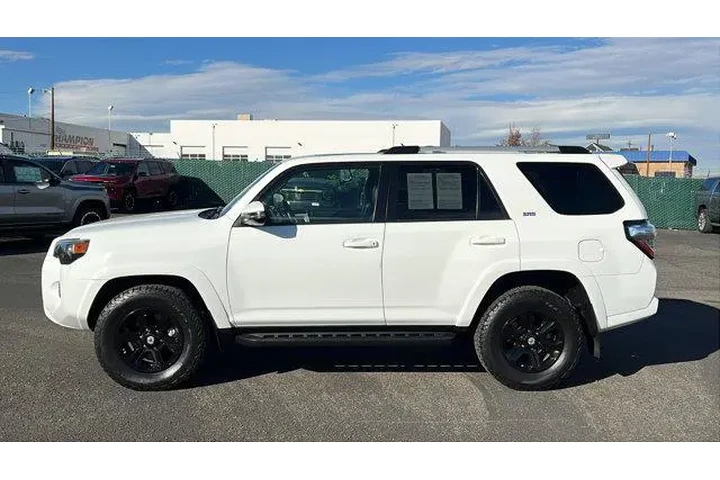 $38984 : Toyota 4Runner 2021 4x4 SR5 image 8