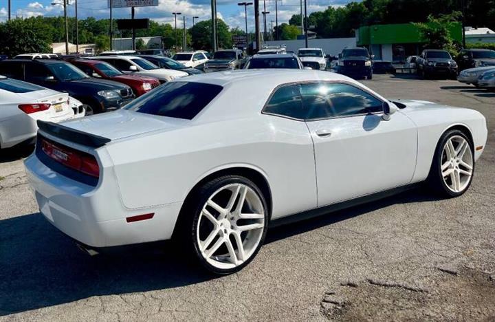 $8900 : 2014 Challenger SXT image 4