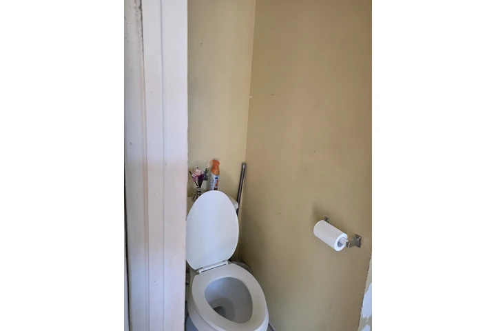 $1300 : Norwalk garage image 1