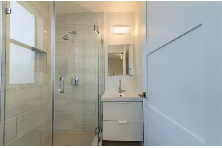 $1550 : 1 Bedroom Apt in Koreatown, LA image 8