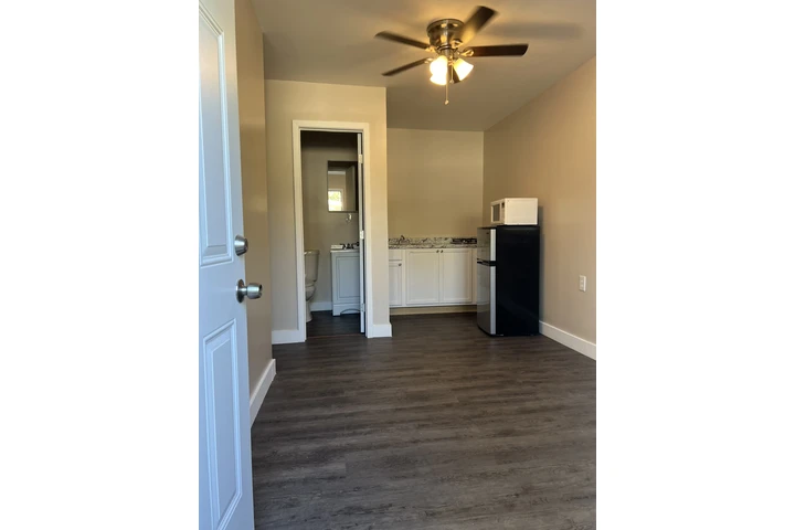 $1200 : Estudio en renta image 1