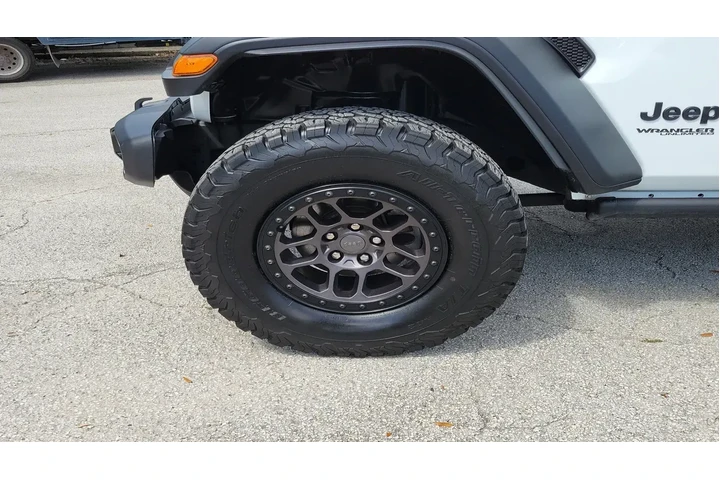 $35397 : Jeep Wrangler Unlimited 2022 image 5