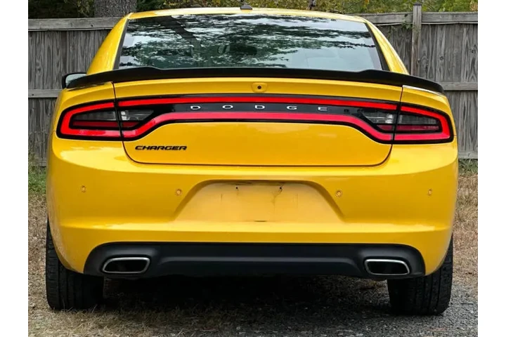 $15550 : 2018 Charger SXT image 7