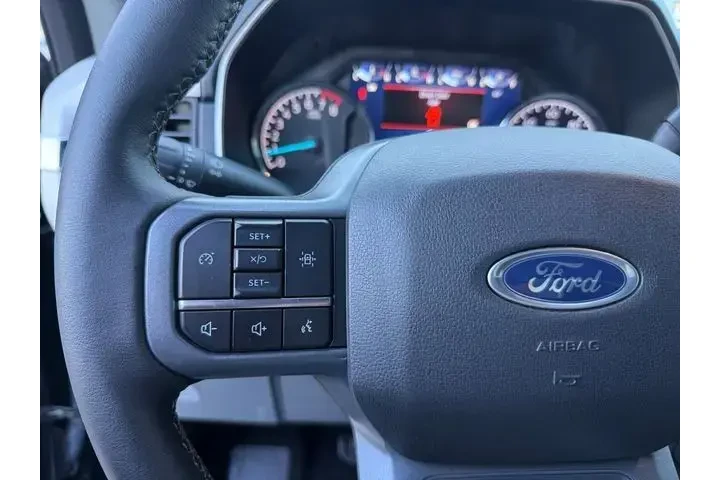 $38994 : Ford F-150 2023 4x4 XLT 2dr image 5