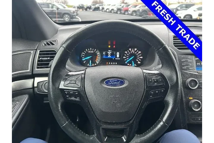 $10980 : Ford Explorer 2018 AWD XLT 4 image 9