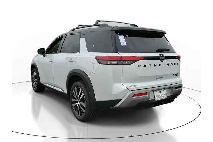 $54215 : Nissan Pathfinder 2025 AWD P image 3