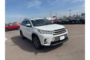 $23999 : 2017 Highlander XLE thumbnail