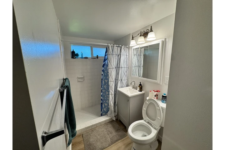 $1700 : Se renta el Master de una casa image 7