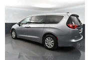 $17659 : Chrysler Voyager 2021 L 4dr thumbnail