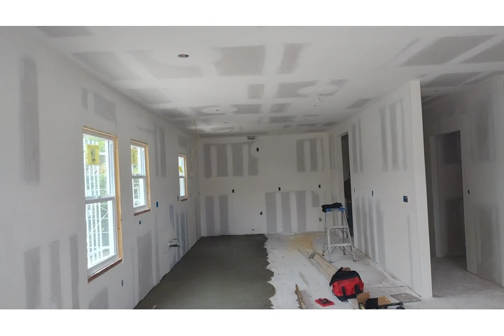Drywall finisher image 6