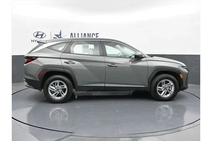 $24967 : Hyundai TUCSON 2025 AWD SE 4 image 9