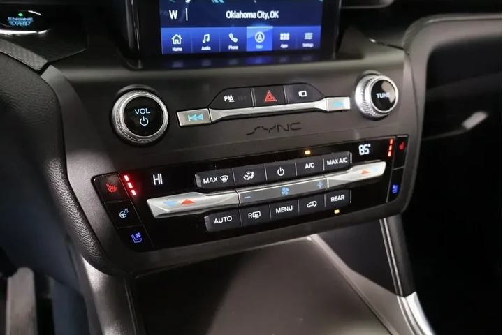 $28489 : Ford Explorer 2020 AWD ST 4d image 8