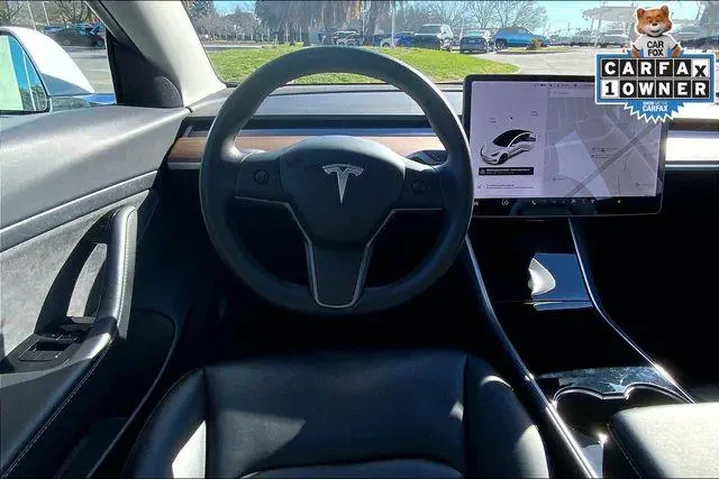 $22985 : Tesla Model 3 2020 Standard image 5