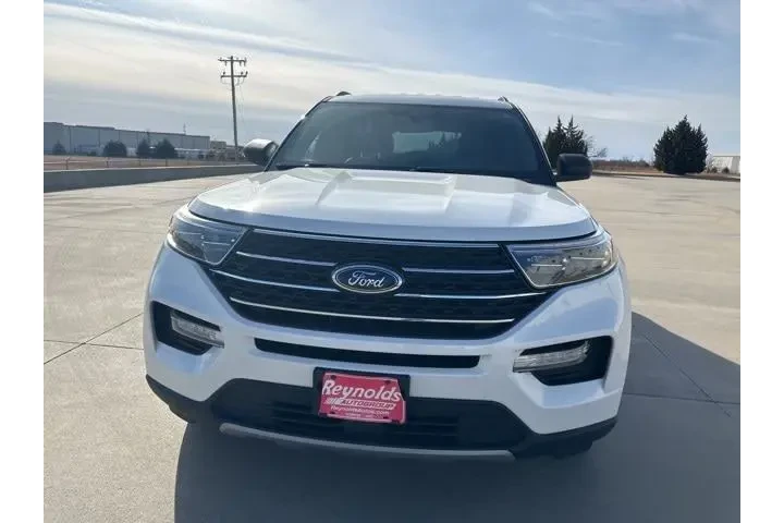 $18094 : Ford Explorer 2020 XLT 4dr S image 2