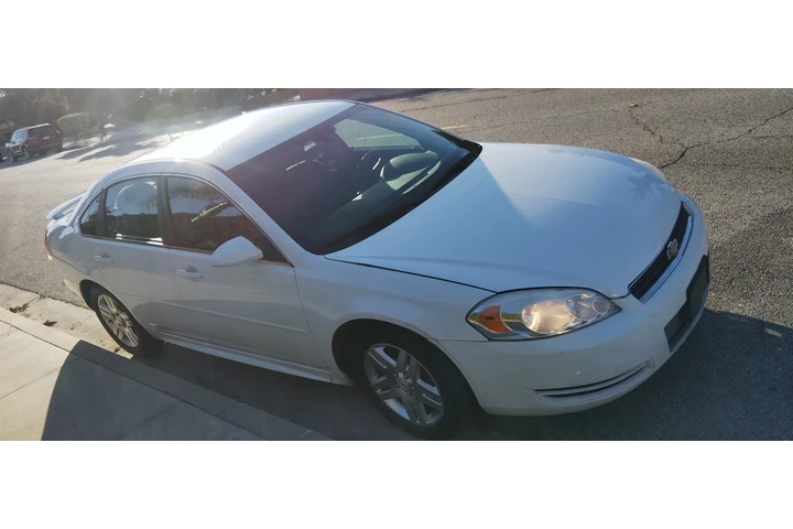$2500 : CHEVY IMPALA 2011 image 10