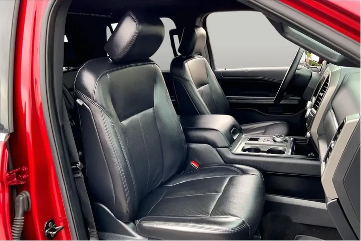$18960 : Ford Expedition 2019 4x2 XLT image 9
