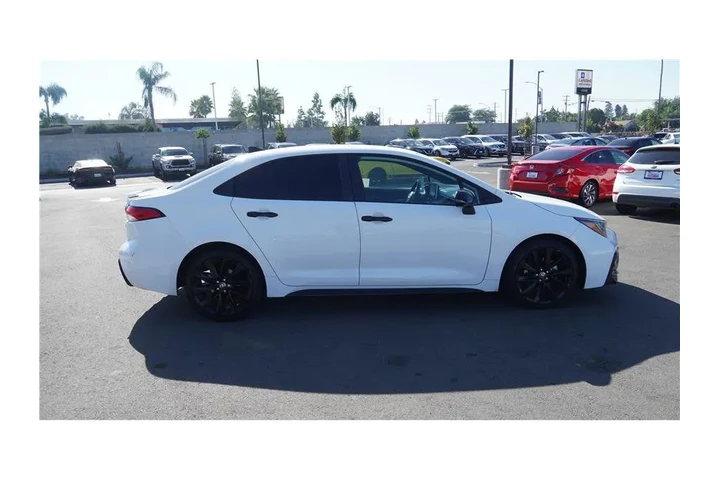 $20984 : 2021 Corolla SE Nightshade Ed image 5