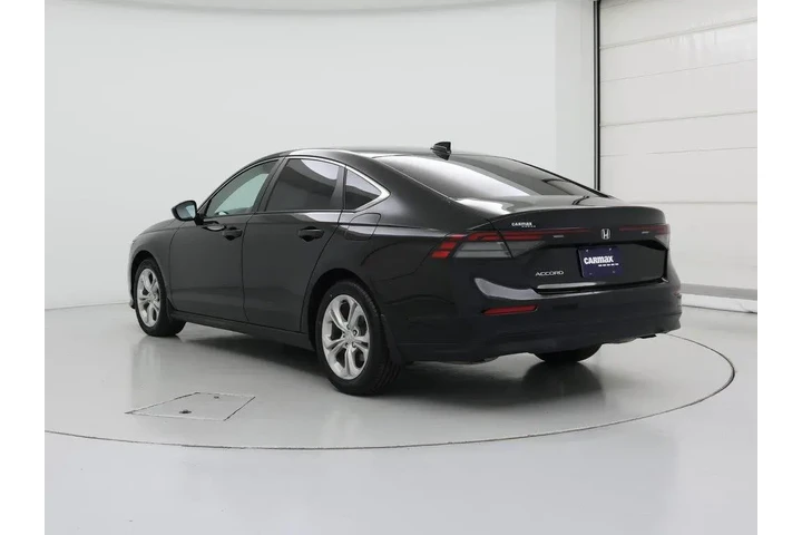$23998 : Honda Accord 2023 LX 4dr Sed image 2