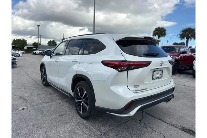 $30988 : Toyota Highlander 2021 XSE 4 image 5