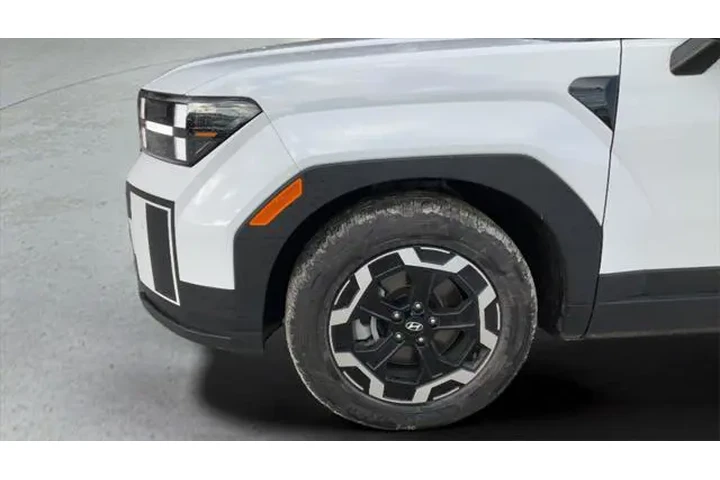 $26433 : Hyundai SANTA FE 2024 SE 4dr image 9