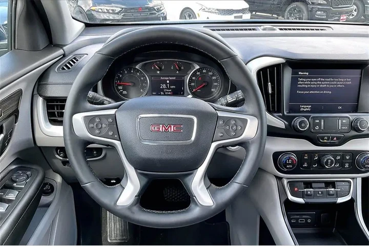 GMC Terrain 2024 AWD SLT 4dr image 7