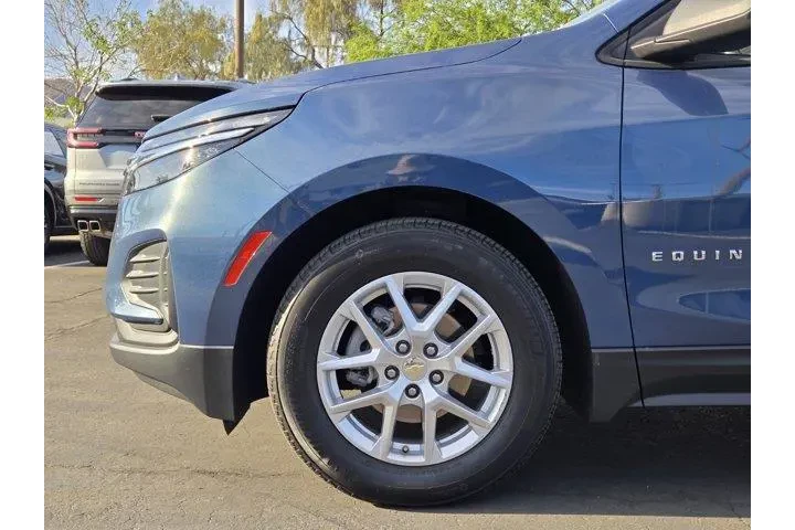 $21991 : Chevrolet Equinox 2024 LS 4d image 9