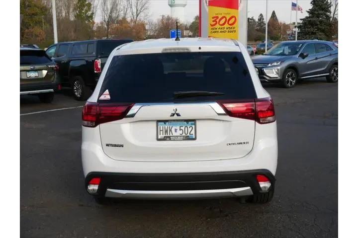 $8499 : Mitsubishi Outlander 2016 ES image 4