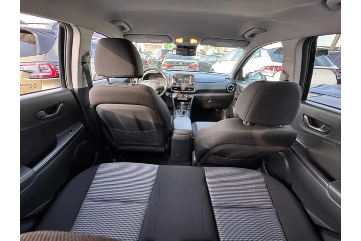 $11895 : Hyundai KONA 2019 AWD SEL 4d image 9