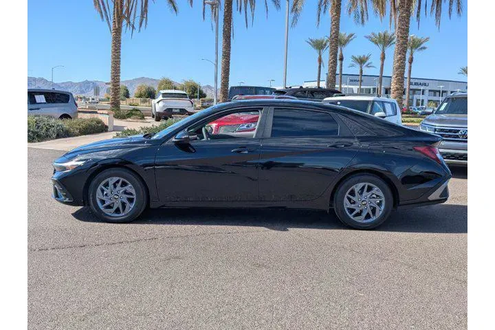 $19990 : Hyundai ELANTRA 2024 SEL 4dr image 7