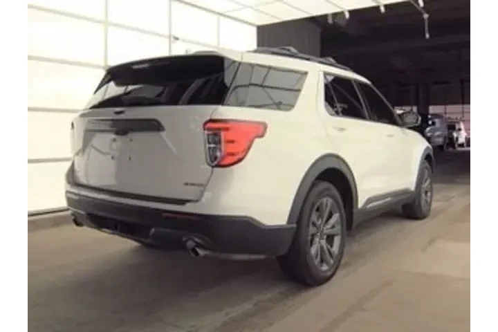 $34455 : Ford Explorer 2023 AWD XLT 4 image 6