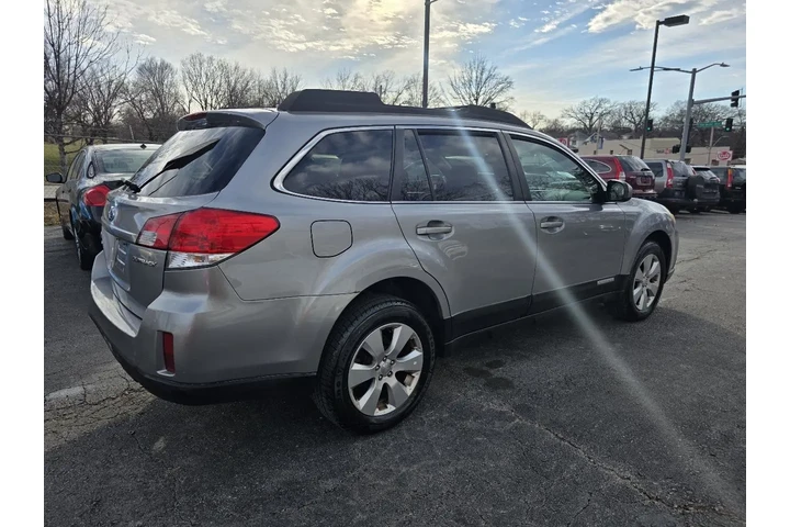 $5500 : 2010 Outback 2.5i Limited image 5