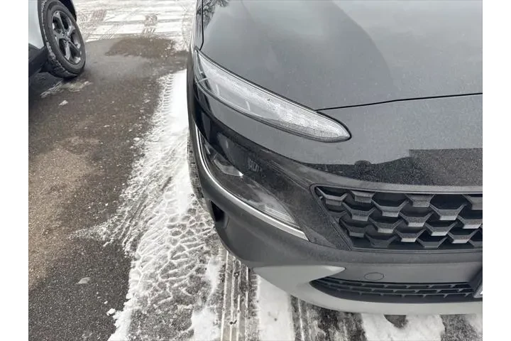 $21495 : Hyundai KONA 2023 AWD SEL 4d image 9