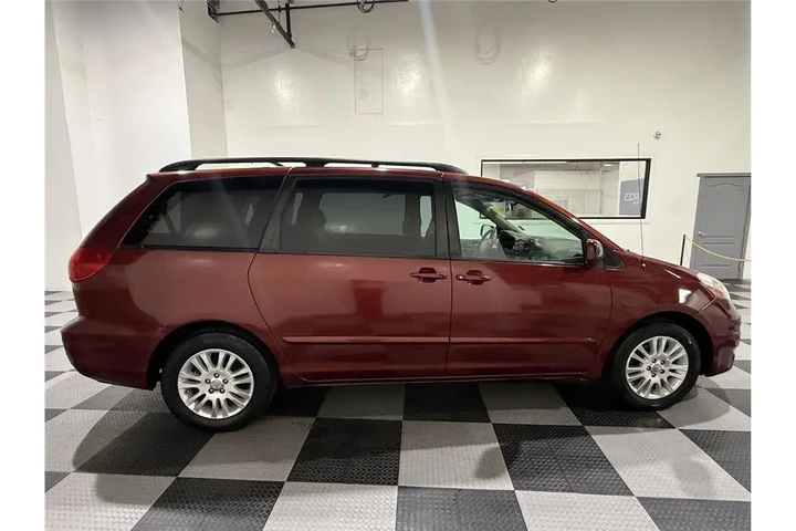 $7999 : Sienna 2008 image 4