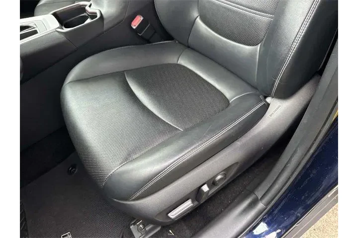 $24550 : Toyota RAV4 2019 Limited 4dr image 10