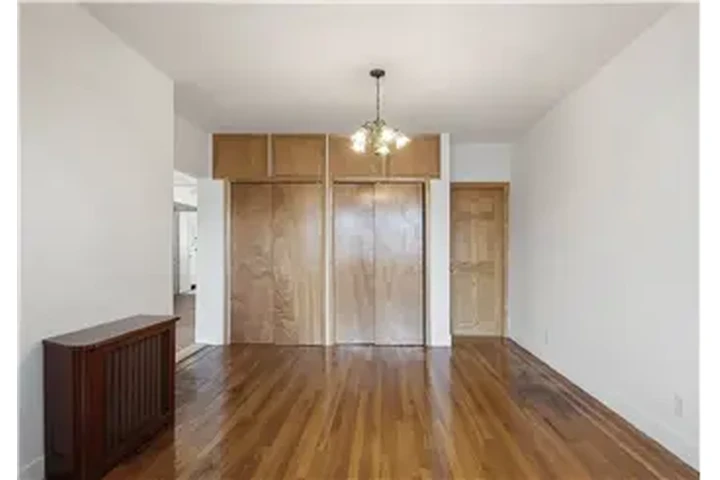 $3500 : Rental property with 3 bedro image 2