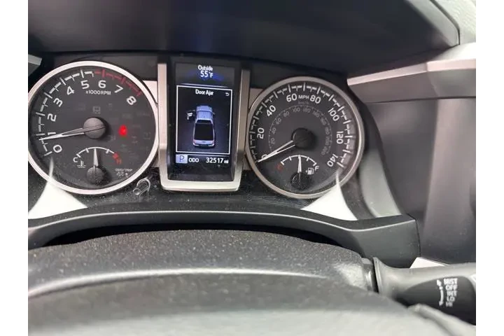 $26769 : Toyota Tacoma 2023 4x2 SR 4d image 10