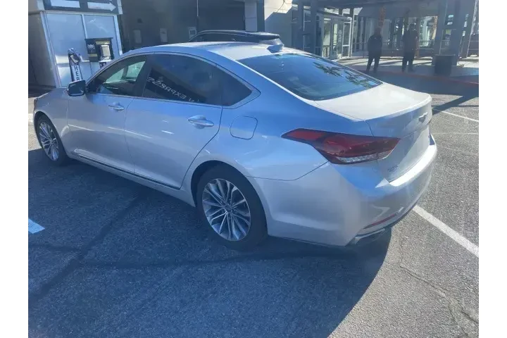 $11611 : Hyundai Genesis 2016 3.8L 4d image 7