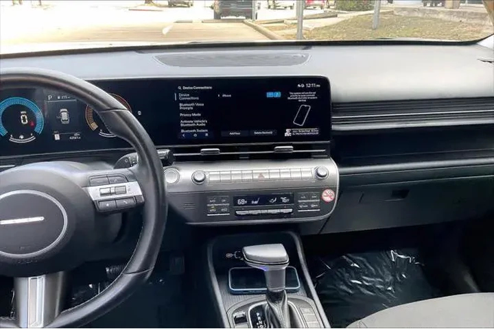 $19995 : Hyundai KONA 2024 SEL 4dr Cr image 6