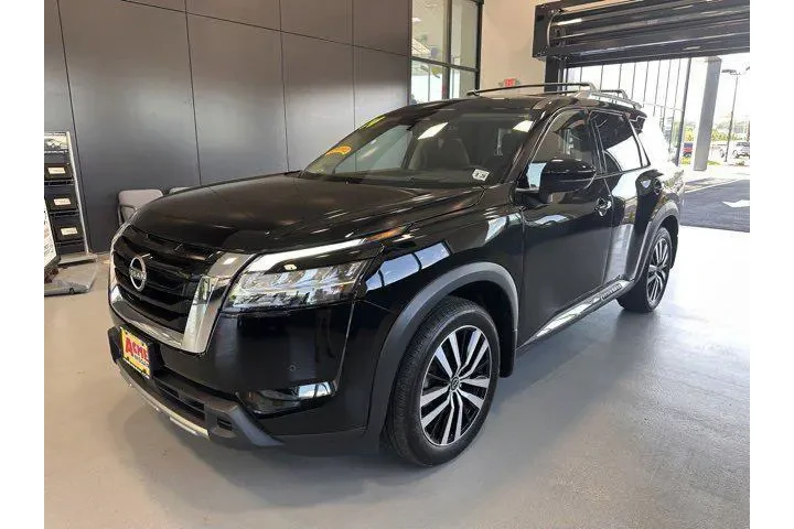 $39795 : Nissan Pathfinder 2024 AWD P image 2