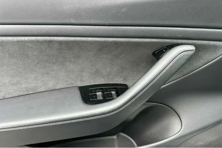 $26378 : Tesla Model 3 2020 AWD Long image 10