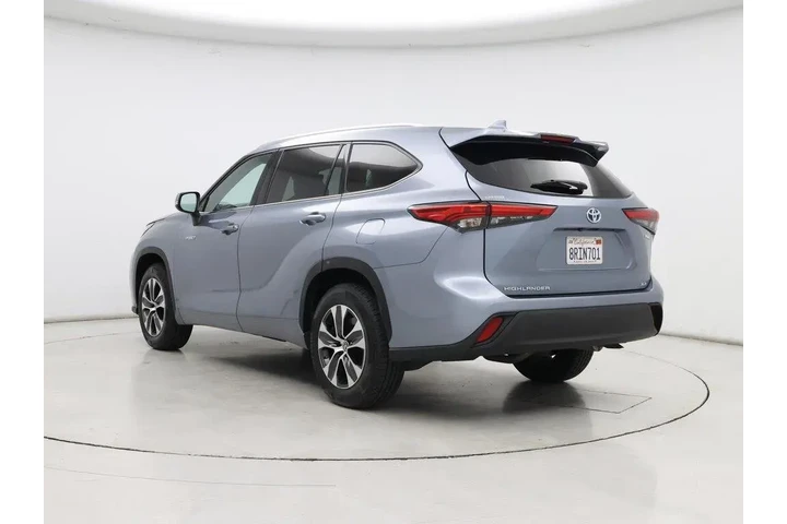 $31998 : Toyota Highlander Hybrid 202 image 2