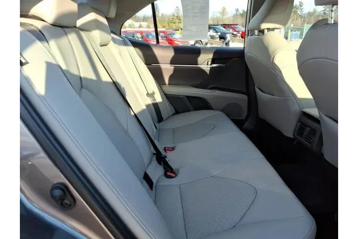 $30413 : Toyota Camry 2023 AWD XLE 4d image 8