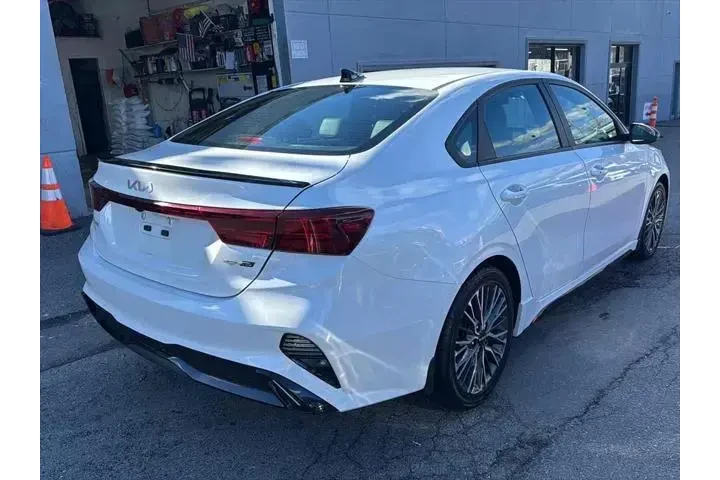 $13995 : Kia Forte 2023 GT-Line 4dr S image 4