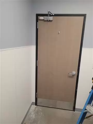Instalación puertas /VENTANAS image 5