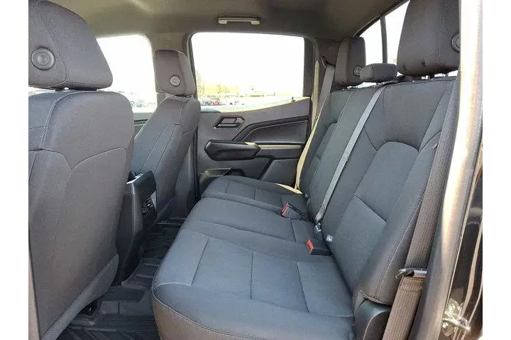 $30900 : Chevrolet Colorado 2023 4x4 image 9