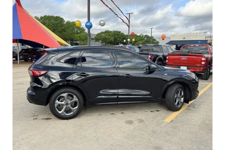 $20571 : Ford Escape 2024 ST-Line 4dr image 5