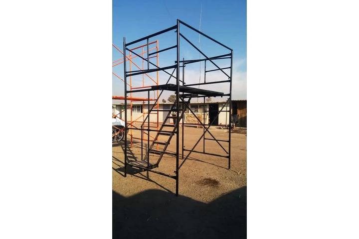 $2 : ESCALERA INTERNA PARA ANDAMIO image 6