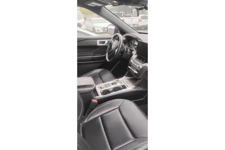 $22988 : Ford Explorer 2020 AWD XLT 4 image 4