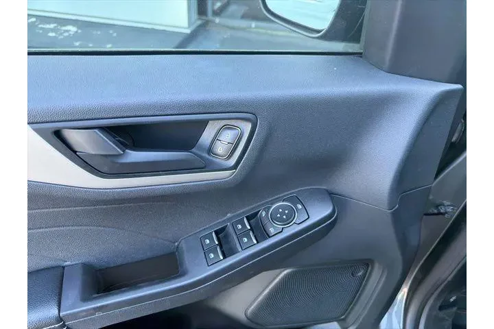 $19992 : Ford Escape 2022 SE 4dr SUV image 5